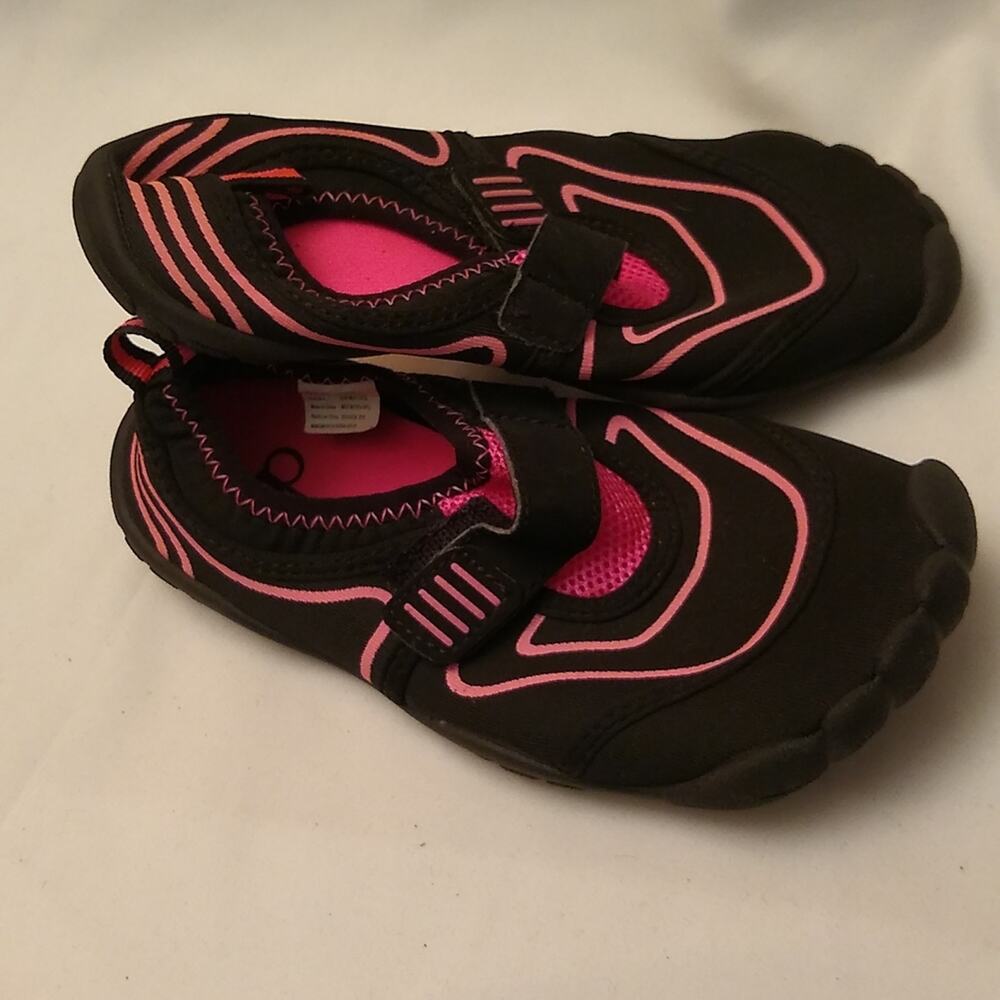 GIRLS SIZE 13/1YOUTH OPWATER SHOE SANDAL SHOES...
